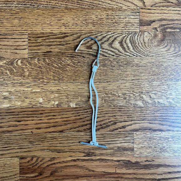 29 x white patternmaking pattern hooks w/ white cords (O/S) - Picture 8 of 12